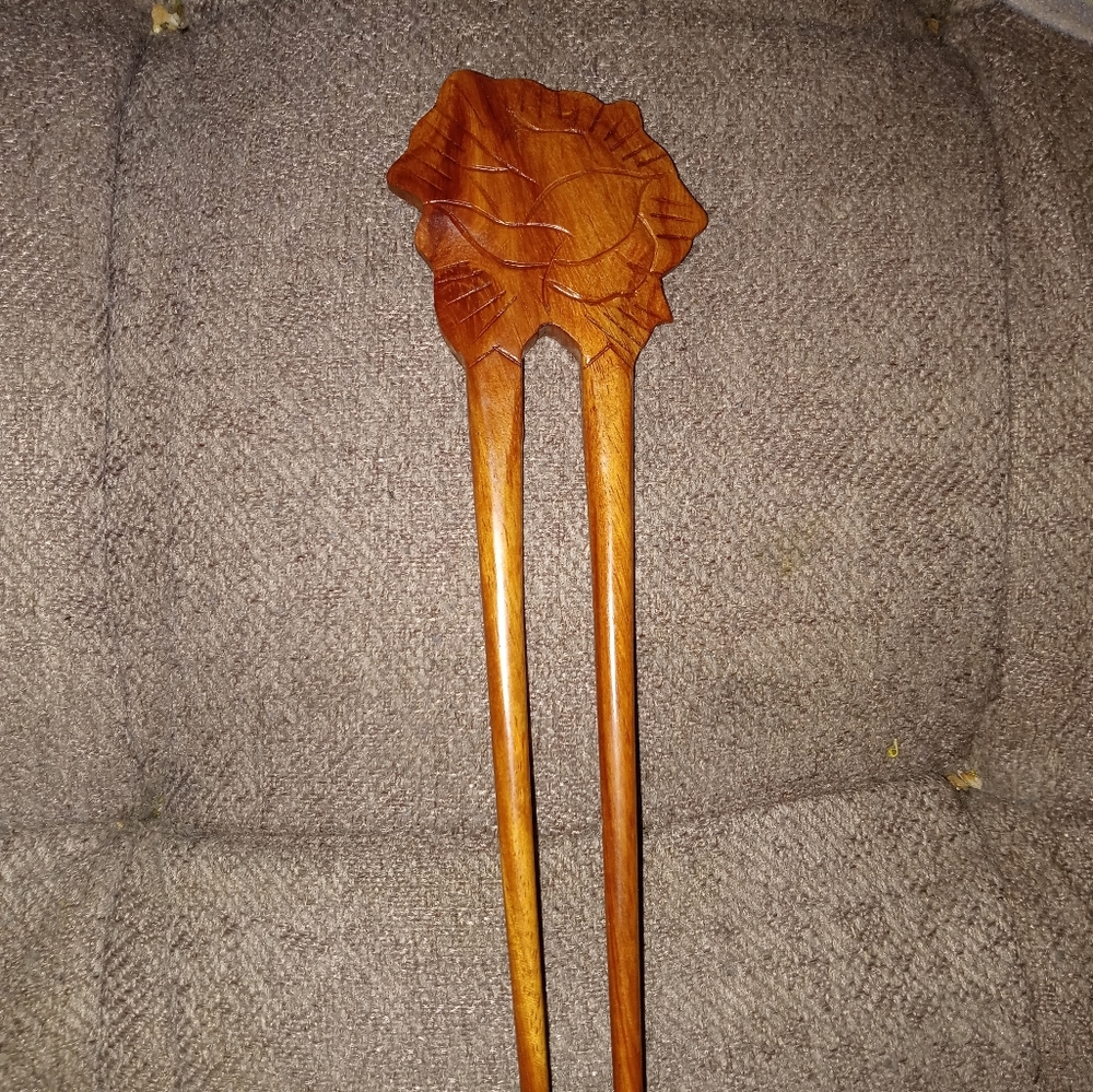Wooden hair pick